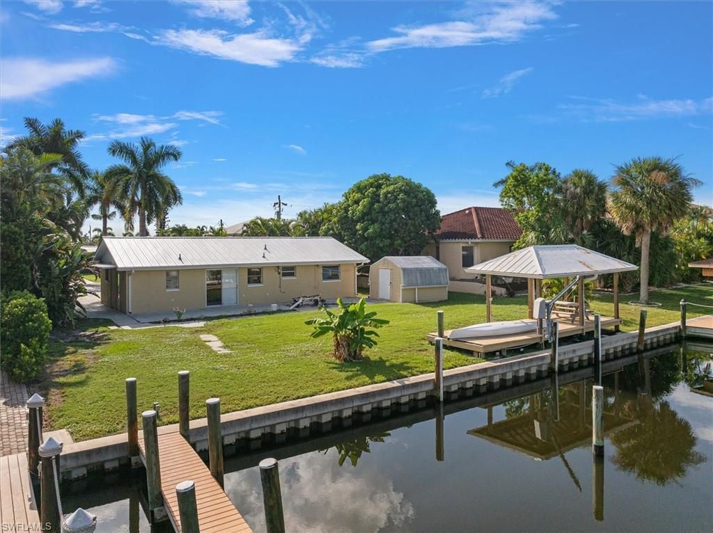 2727 Sanderling Ct, Saint James City, FL 33956 Photo