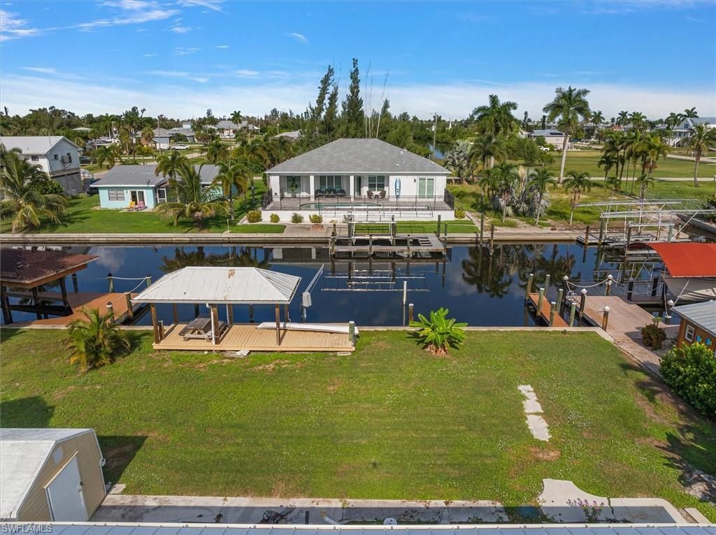 2727 Sanderling Ct, Saint James City, FL 33956 Photo
