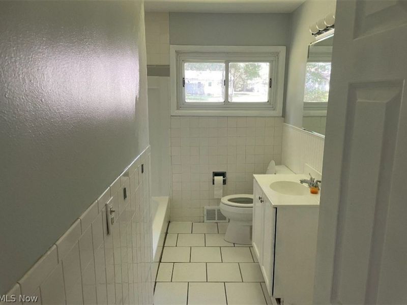 3364 Glen Oaks Drive, Youngstown, OH 44511 Photo 13