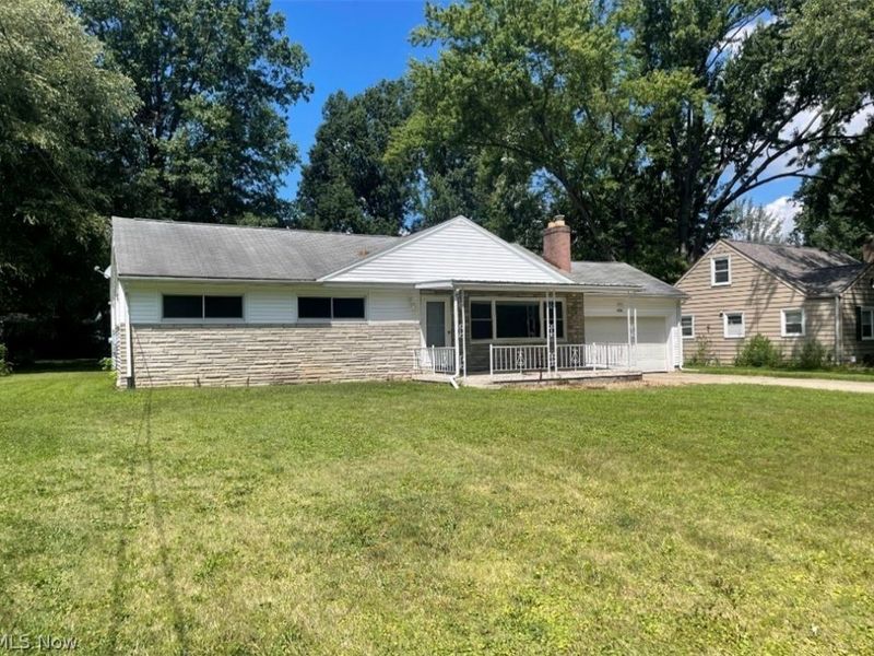 3364 Glen Oaks Drive, Youngstown, OH 44511 Photo 2