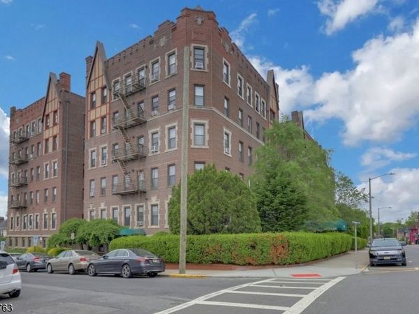 755 Anderson Ave, Cliffside Park, NJ 07010