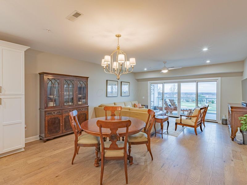 5211 Highpointe Lakes Drive , Unit 103, Westerville, OH 43081 Photo 6