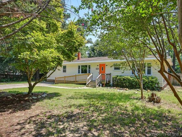7042 E View Road , Hayes, VA 23072