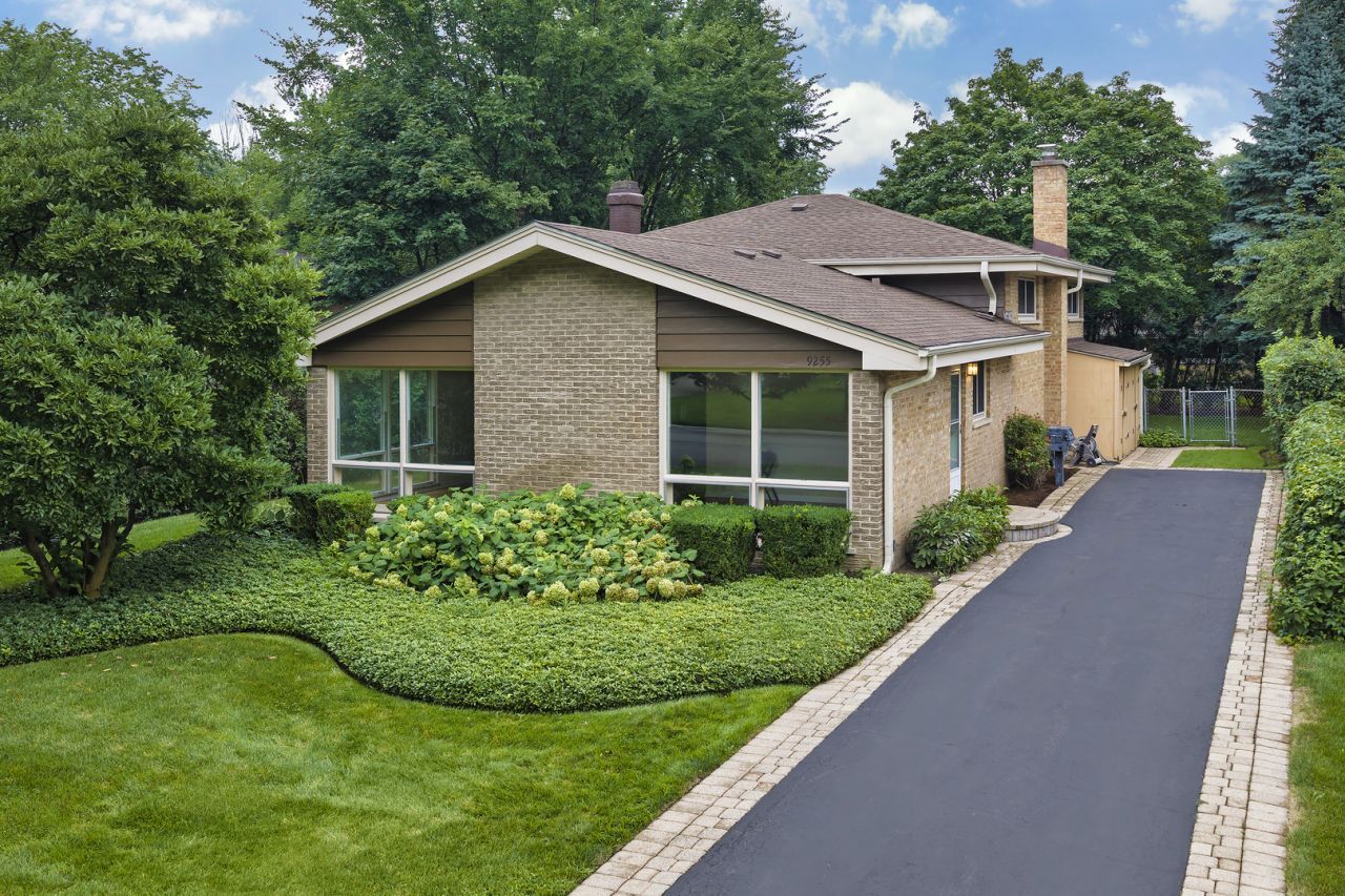 9255 Springfield Avenue, Evanston, IL 60203 Main Photo