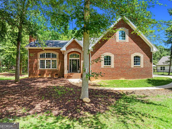 181 Ethridge Way, Hartwell, GA 30643