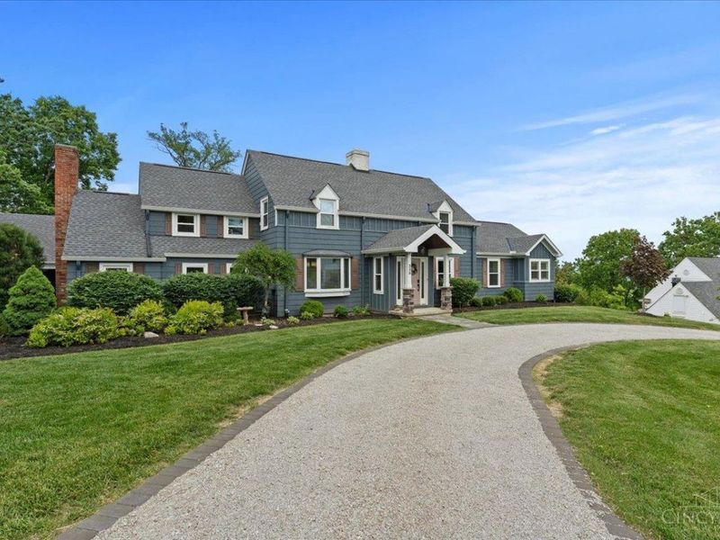 338 Compton Hills Drive, Wyoming, OH 45215 Photo 2