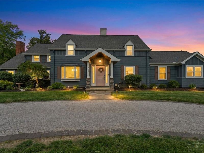 338 Compton Hills Drive, Wyoming, OH 45215 Photo 3