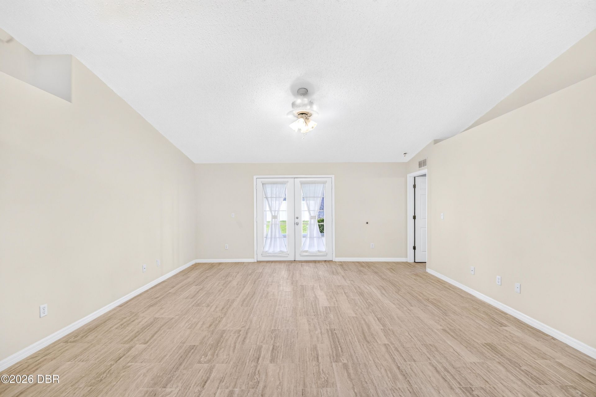 3047 Yule Tree Drive, Edgewater, FL 32141 Photo