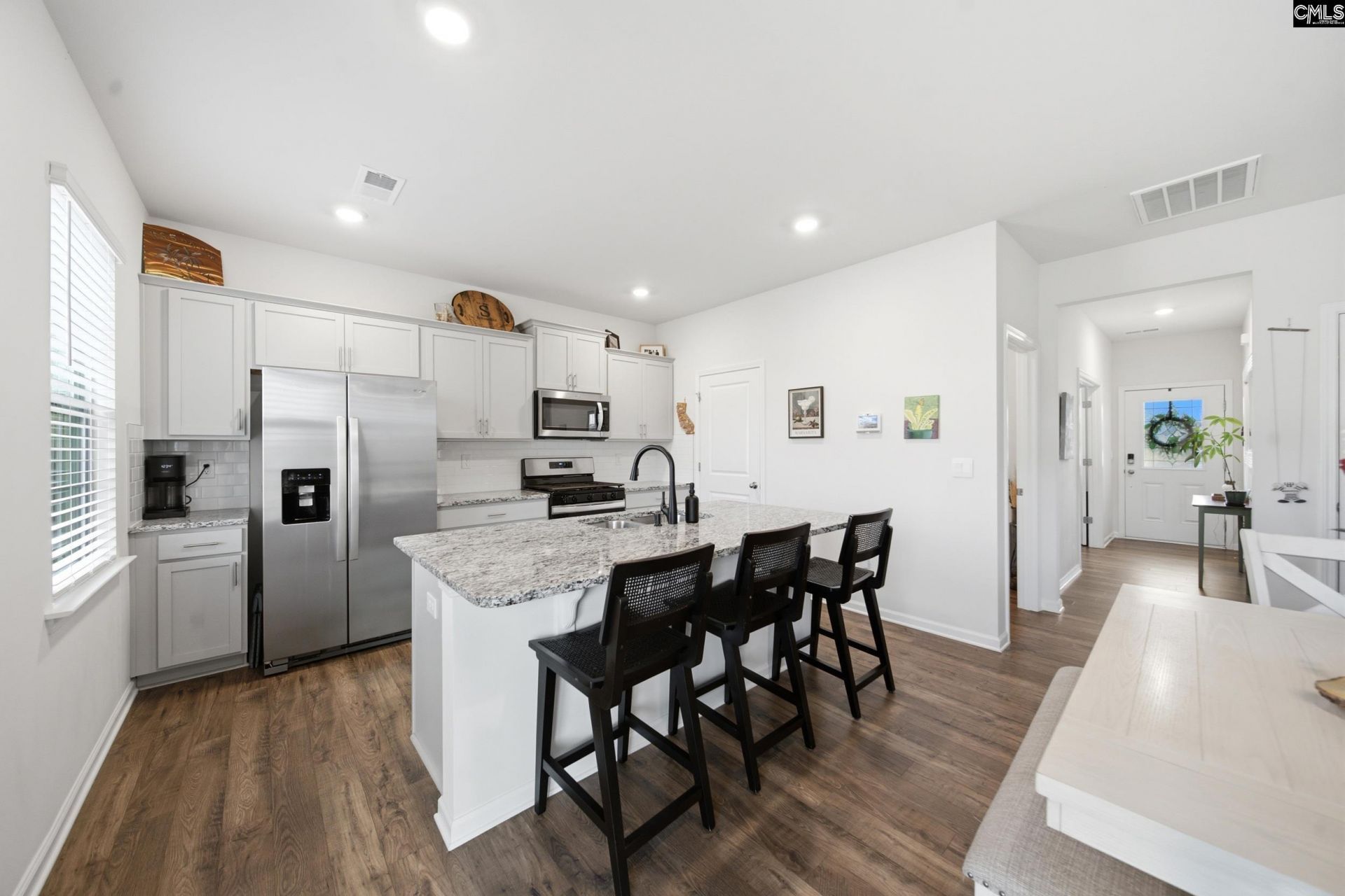 833 Marigold Lane  Photo 6