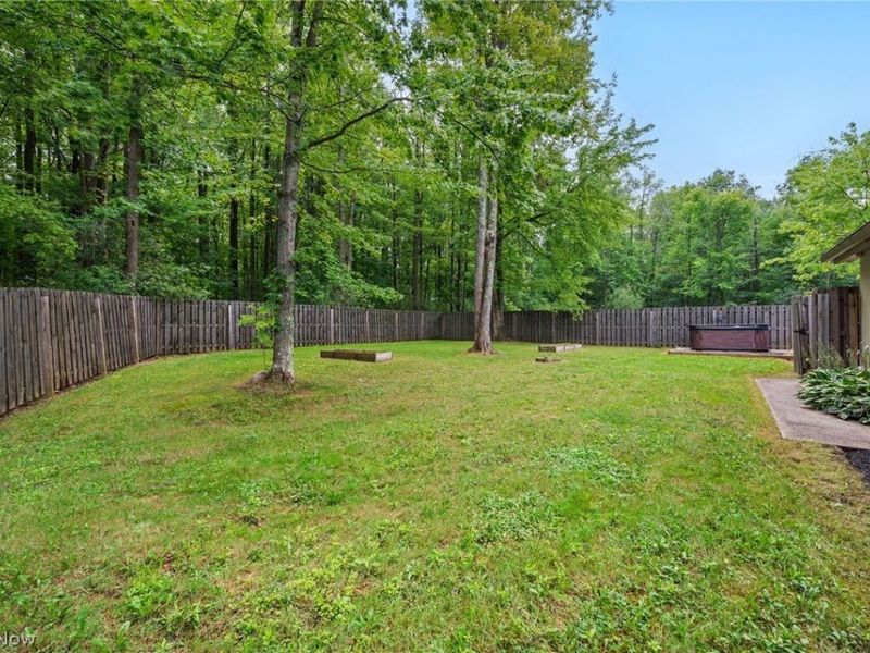 8995 Knotty Pine Lane , Chardon, OH 44024 Photo 37