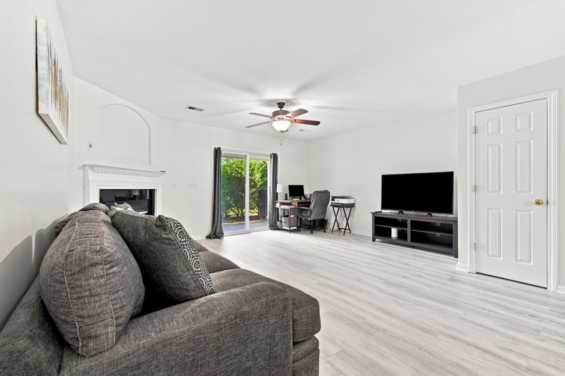 1282 Harvester Circle Photo 10