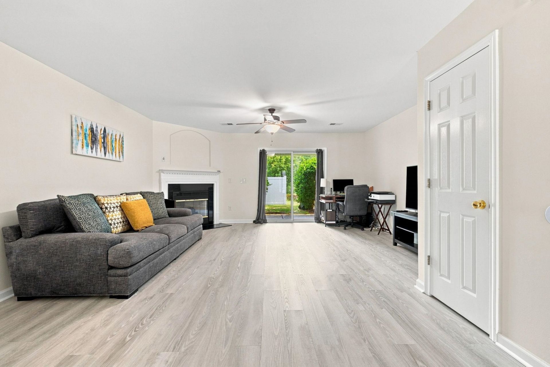 1282 Harvester Circle Photo 11