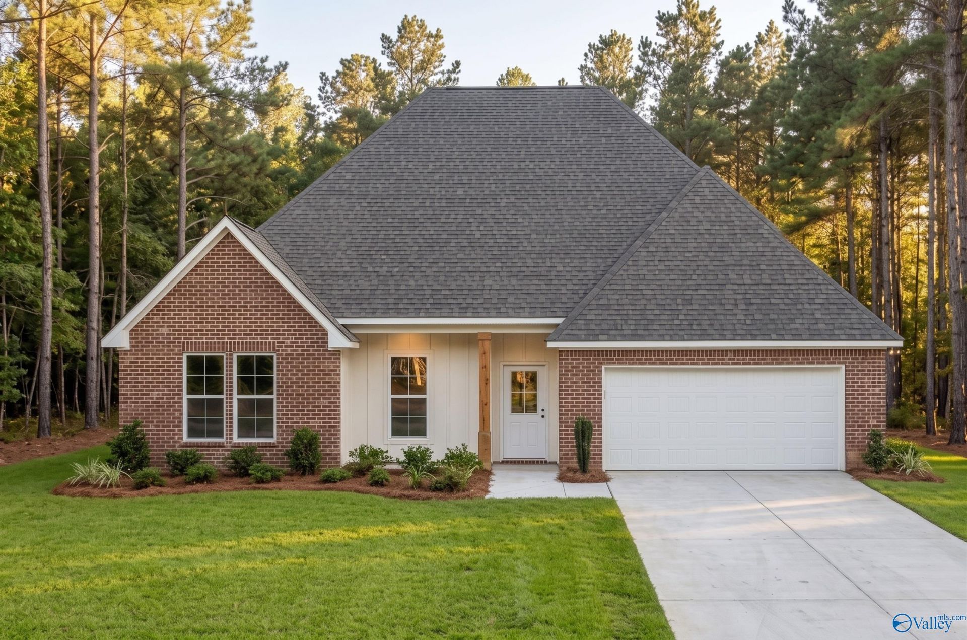 201 Herbie Lane, Meridianville, AL 35759 Main Photo