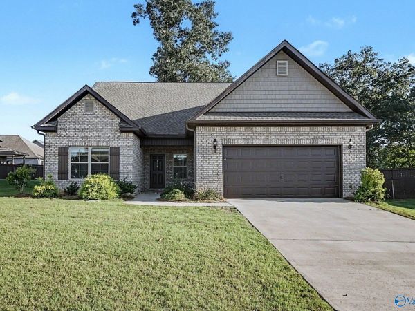 104 Rose Valley Drive, New Market, AL 35761