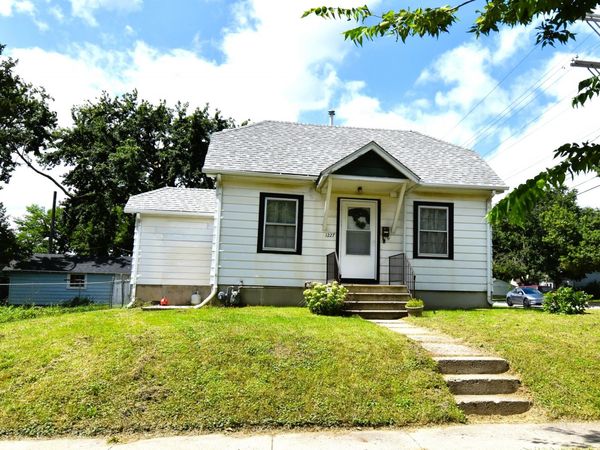 1227 Carroll Avenue, Ames, IA 50010