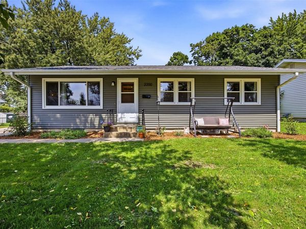 2200 17TH AVE , Marion, IA 52302