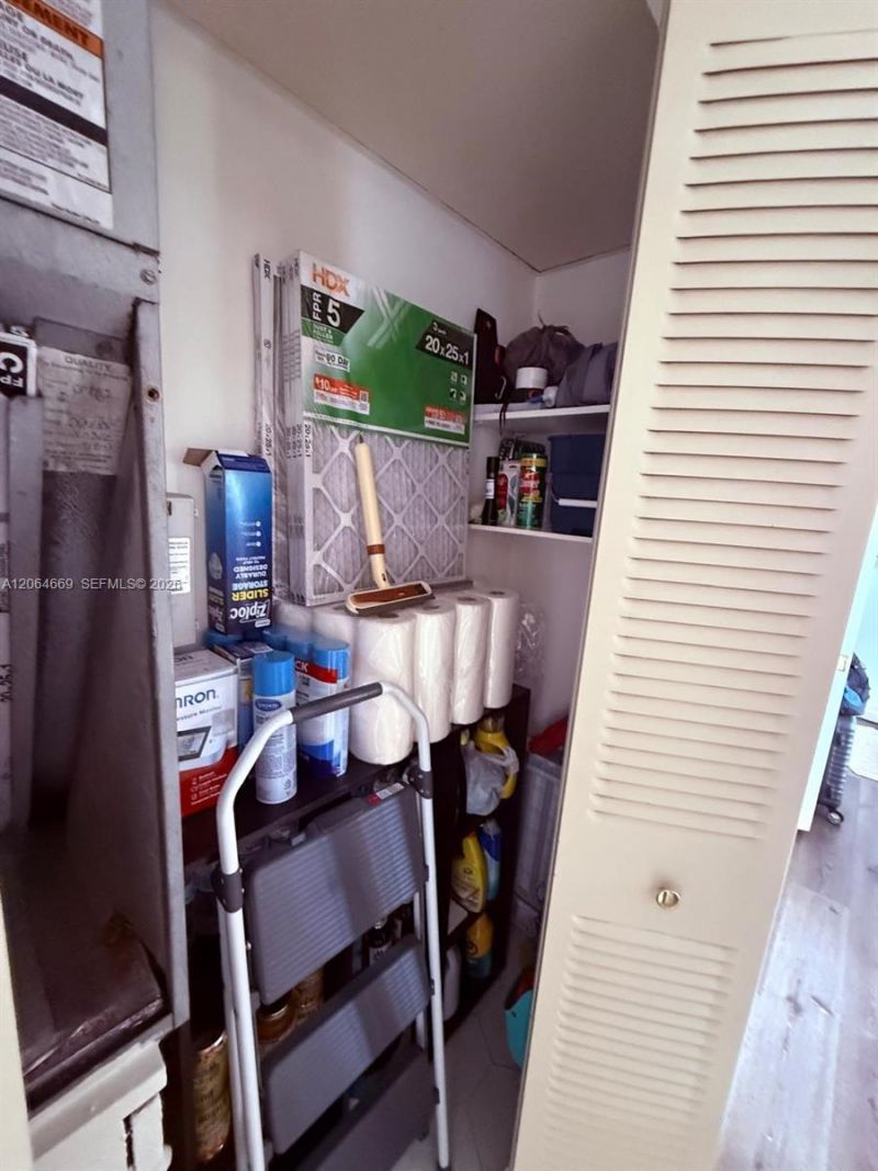 1055 Country Club Dr , Unit 402, Margate, FL 33063 Photo