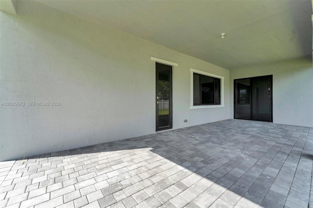 8283 SW 120th Ter , Miami, FL 33156 Photo