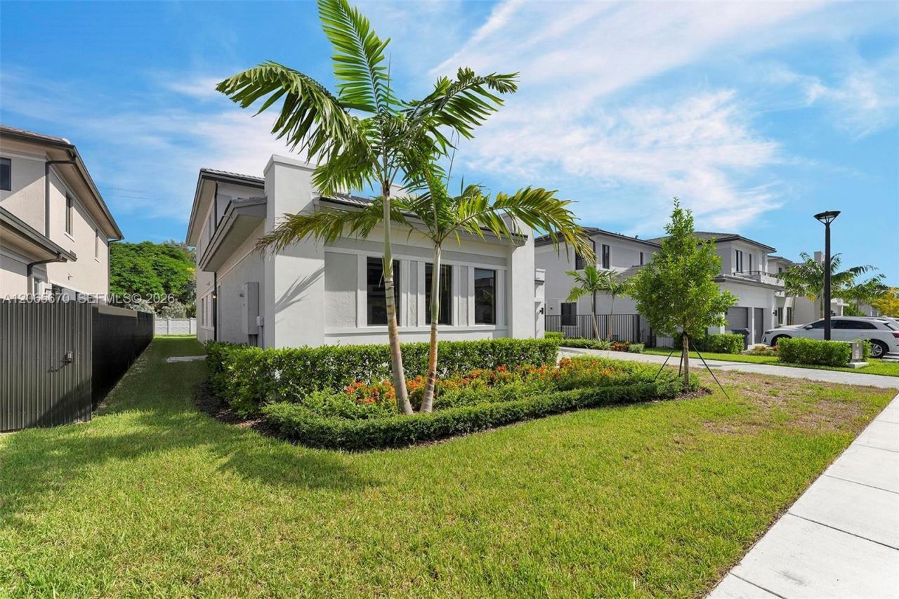 8283 SW 120th Ter , Miami, FL 33156 Photo