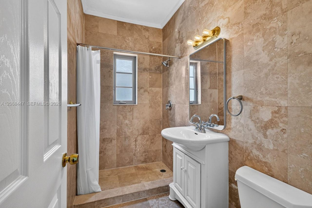 1341 Meridian Ave, Unit 202, Miami Beach, FL 33139 Photo