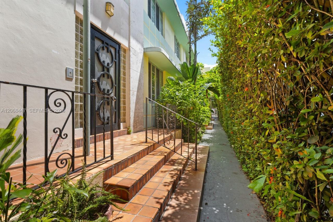 1341 Meridian Ave, Unit 202, Miami Beach, FL 33139 Photo