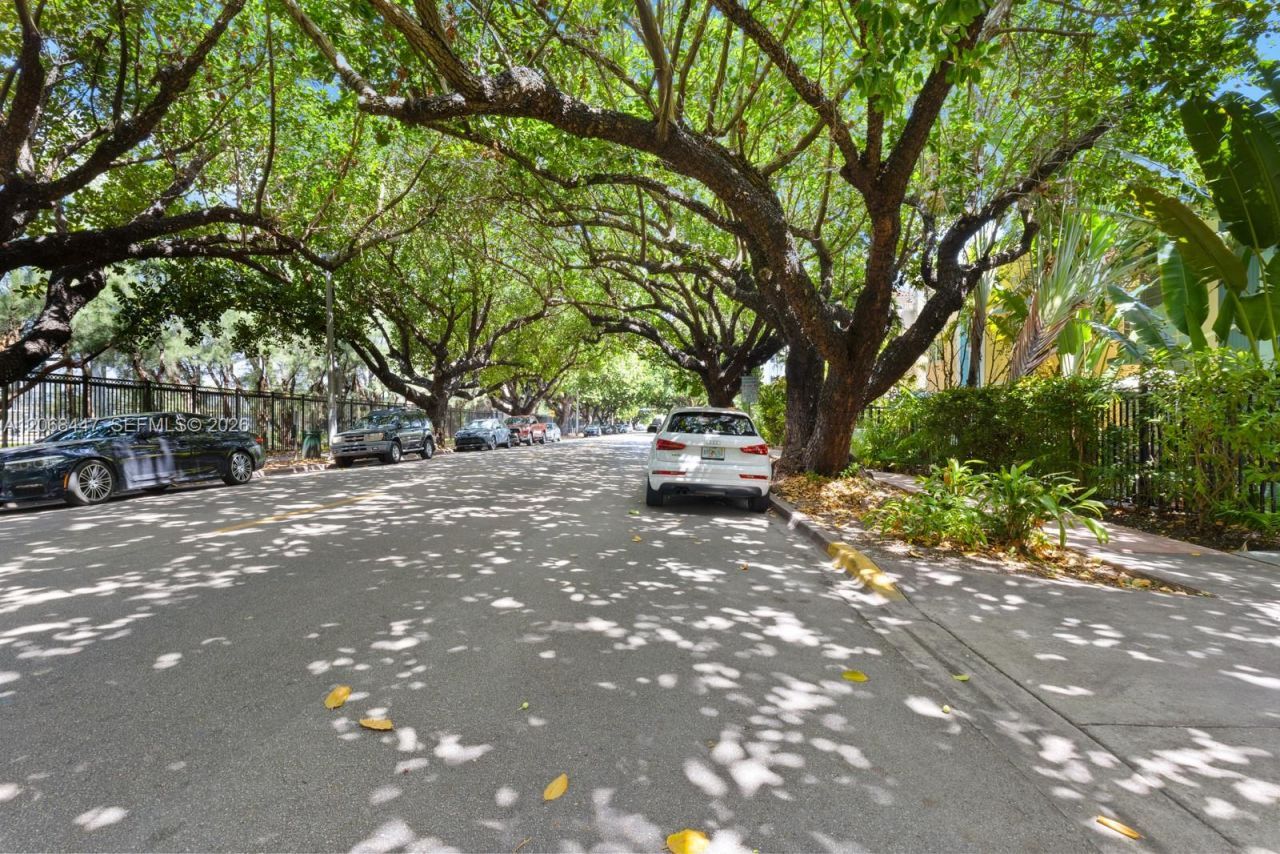 1341 Meridian Ave, Unit 202, Miami Beach, FL 33139 Photo