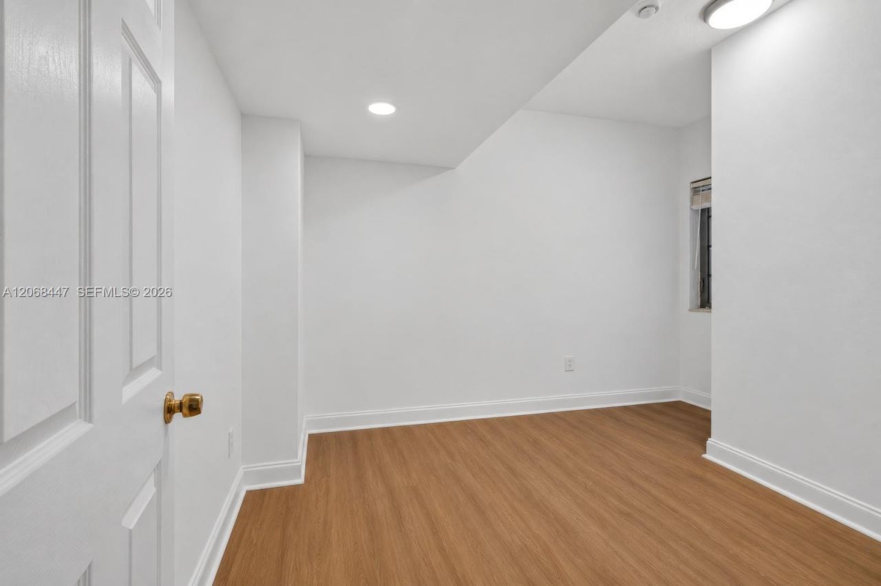 1341 Meridian Ave, Unit 202, Miami Beach, FL 33139 Photo