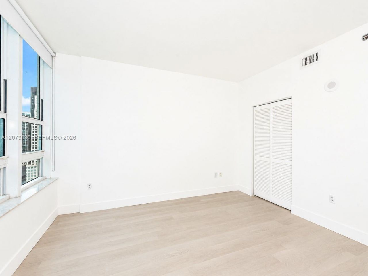 951 Brickell Ave, Unit 2709, Miami, FL 33131 Photo