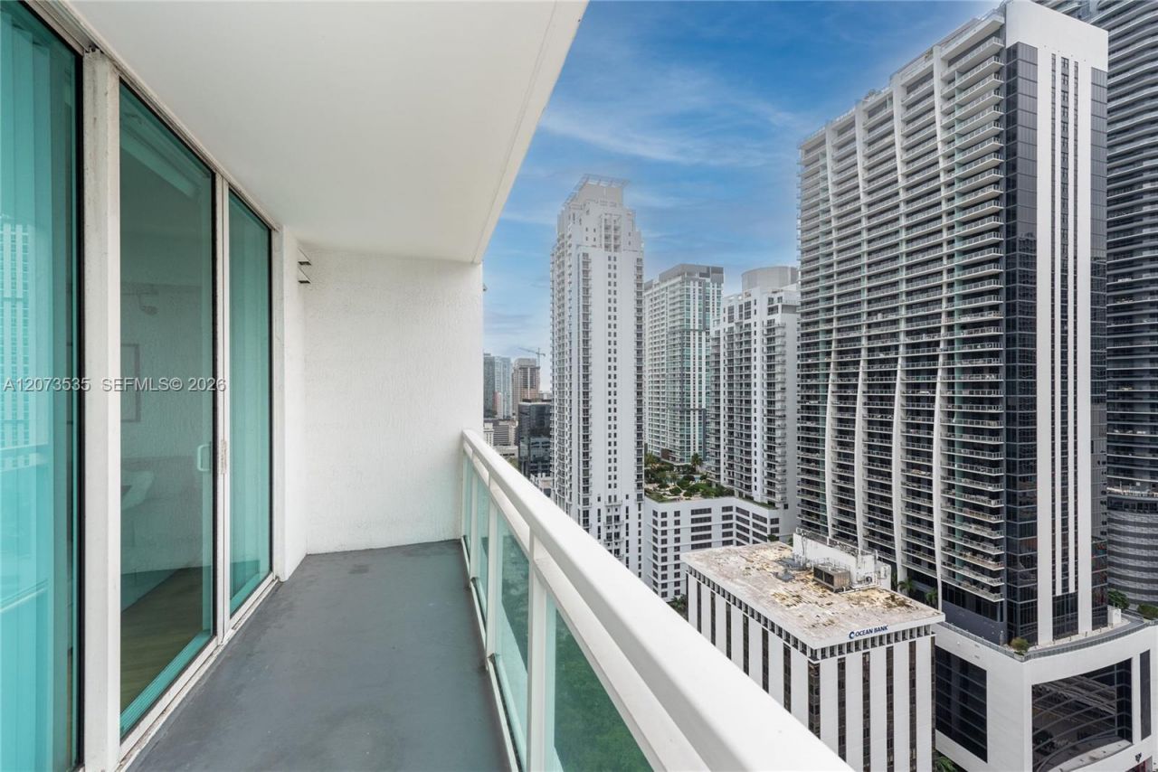 951 Brickell Ave , Unit 2709, Miami, FL 33131 Photo