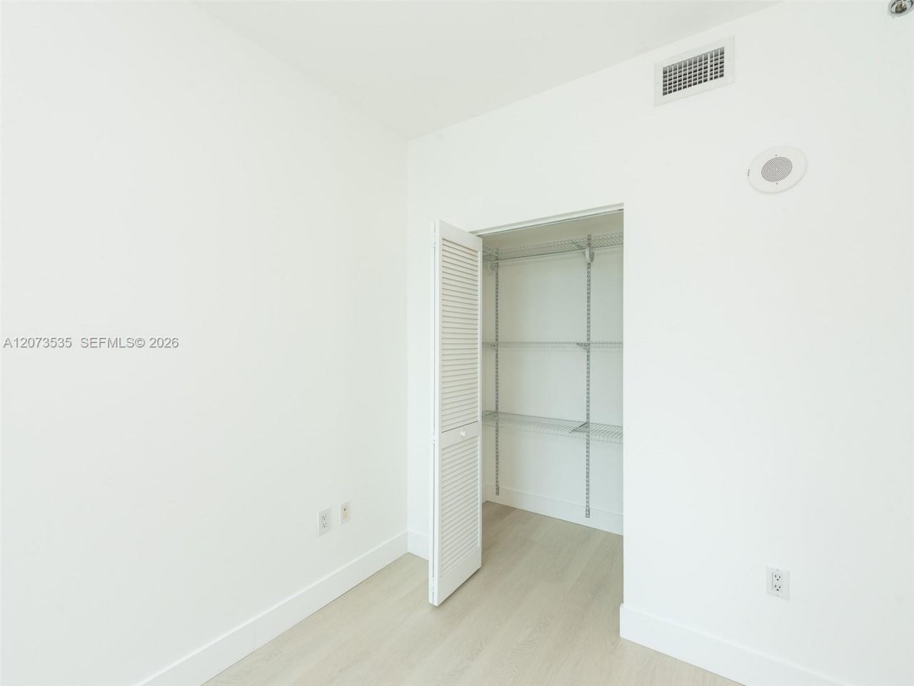 951 Brickell Ave, Unit 2709, Miami, FL 33131 Photo