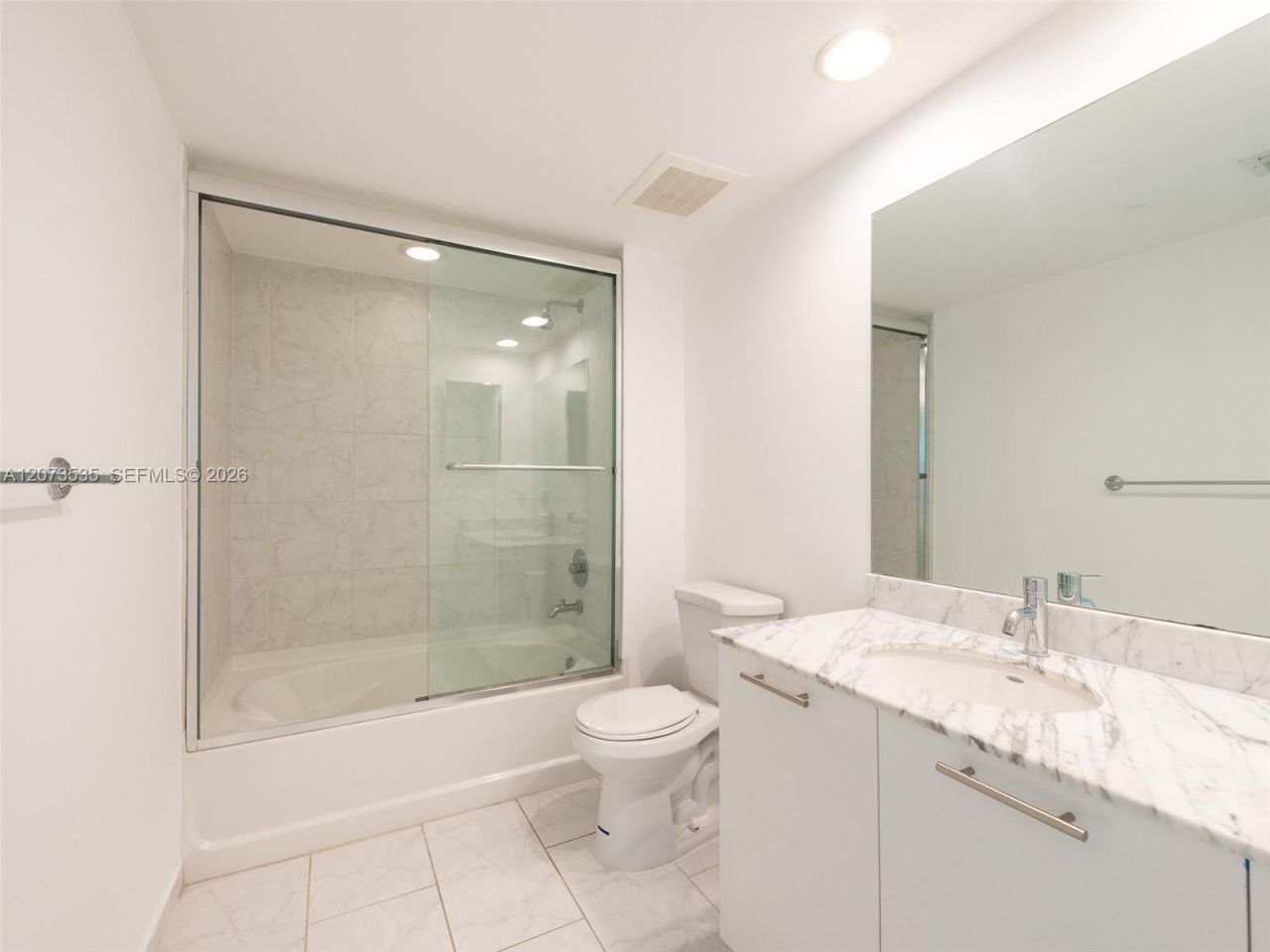 951 Brickell Ave, Unit 2709, Miami, FL 33131 Photo