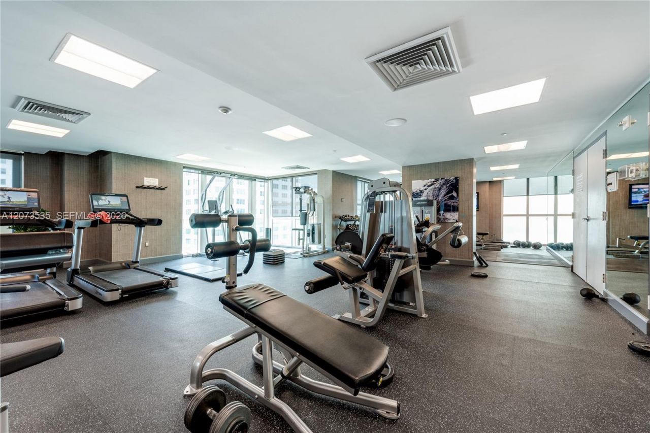 951 Brickell Ave , Unit 2709, Miami, FL 33131 Photo