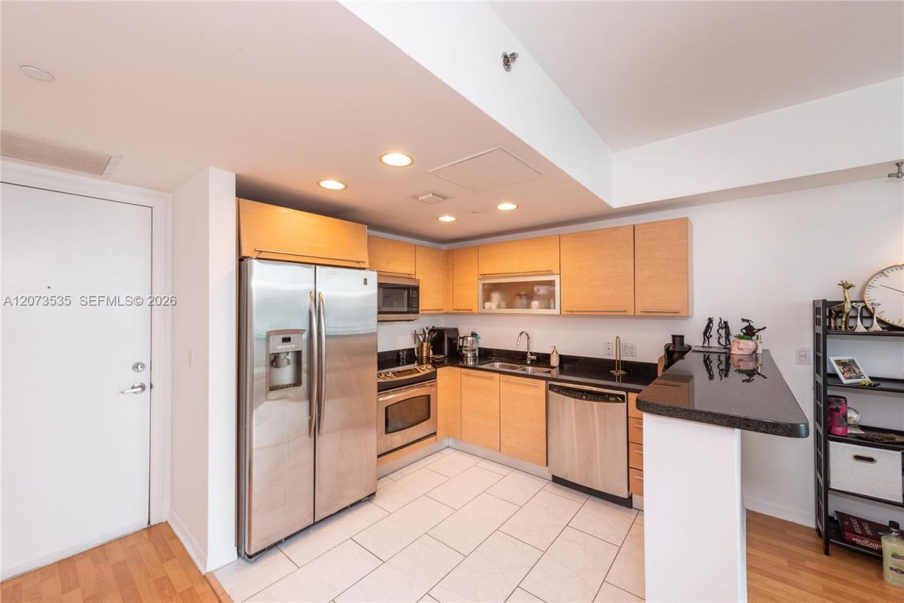 951 Brickell Ave , Unit 2709, Miami, FL 33131 Photo