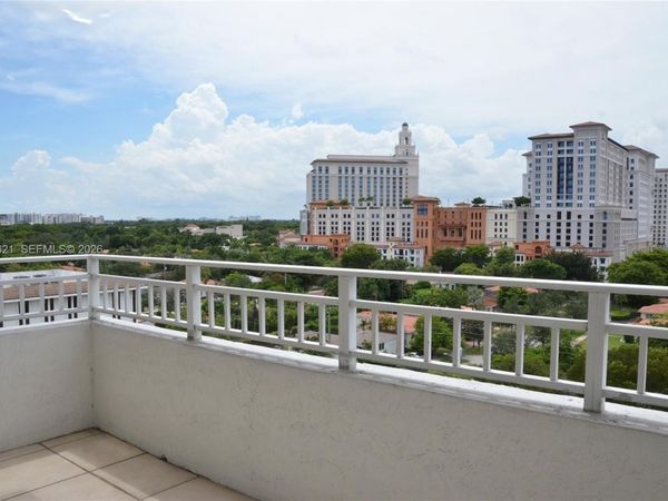 2351 Douglas Rd , Unit 909, Miami, FL 33145