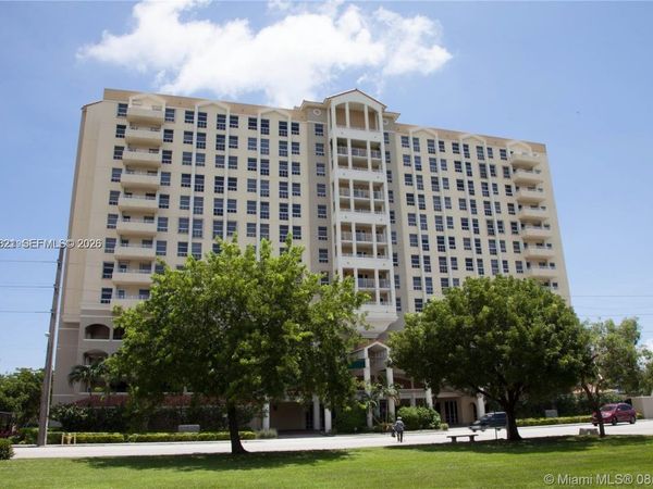 2351 Douglas Rd , Unit 909, Miami, FL 33145