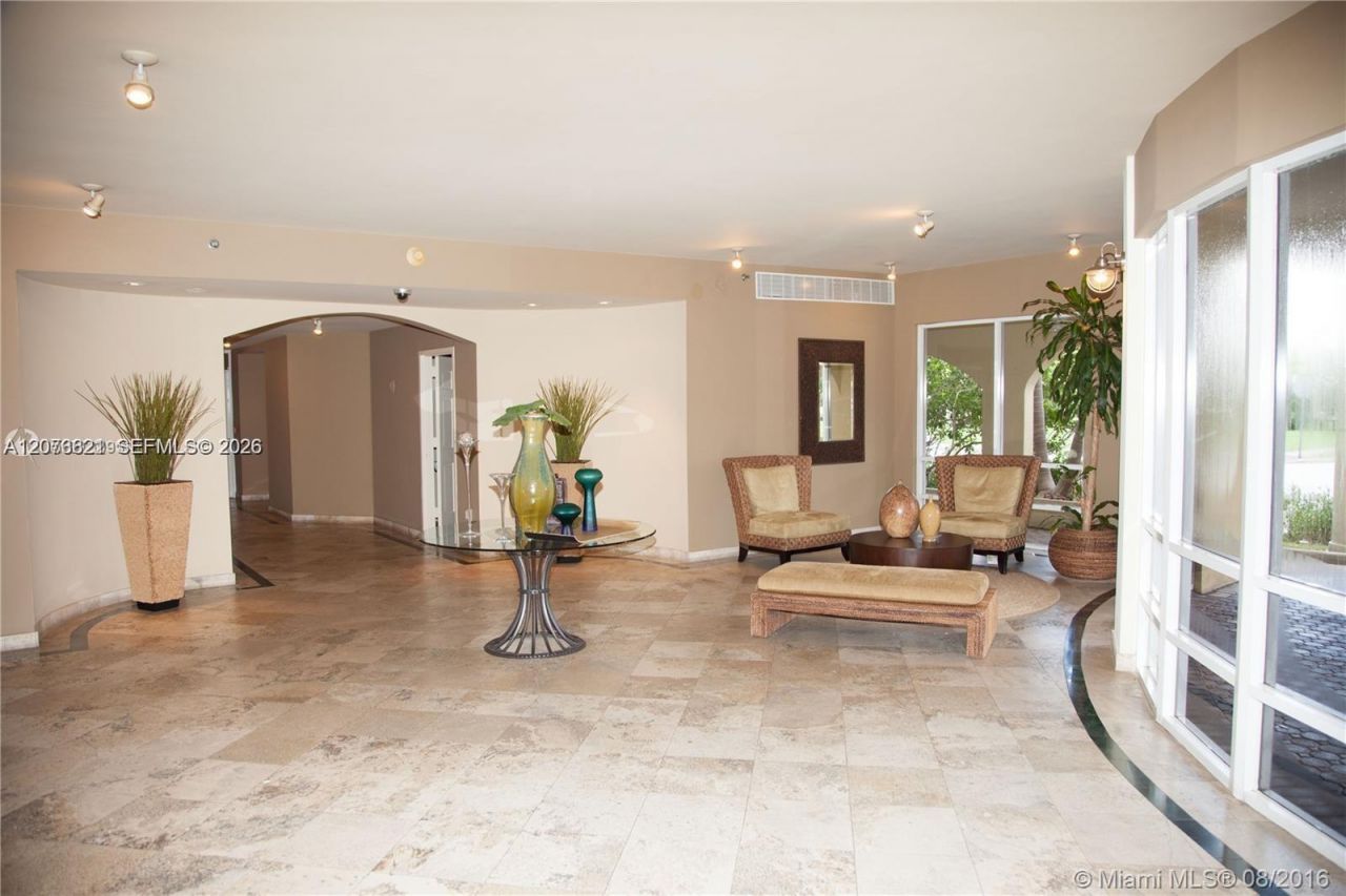 2351 Douglas Rd , Unit 909, Miami, FL 33145 Photo