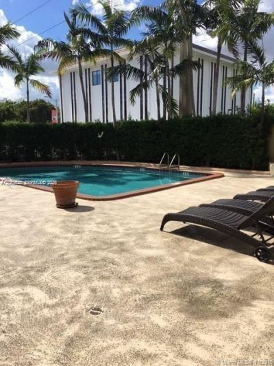 2351 Douglas Rd , Unit 909, Miami, FL 33145 Photo