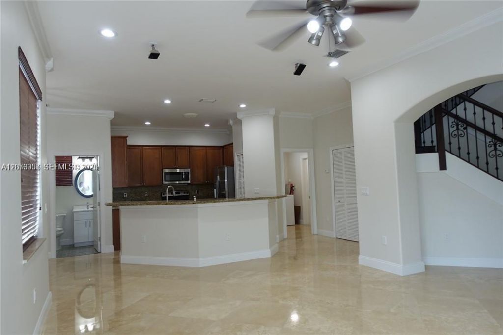 18125 NW 89th Ct , Hialeah, FL 33018 Photo