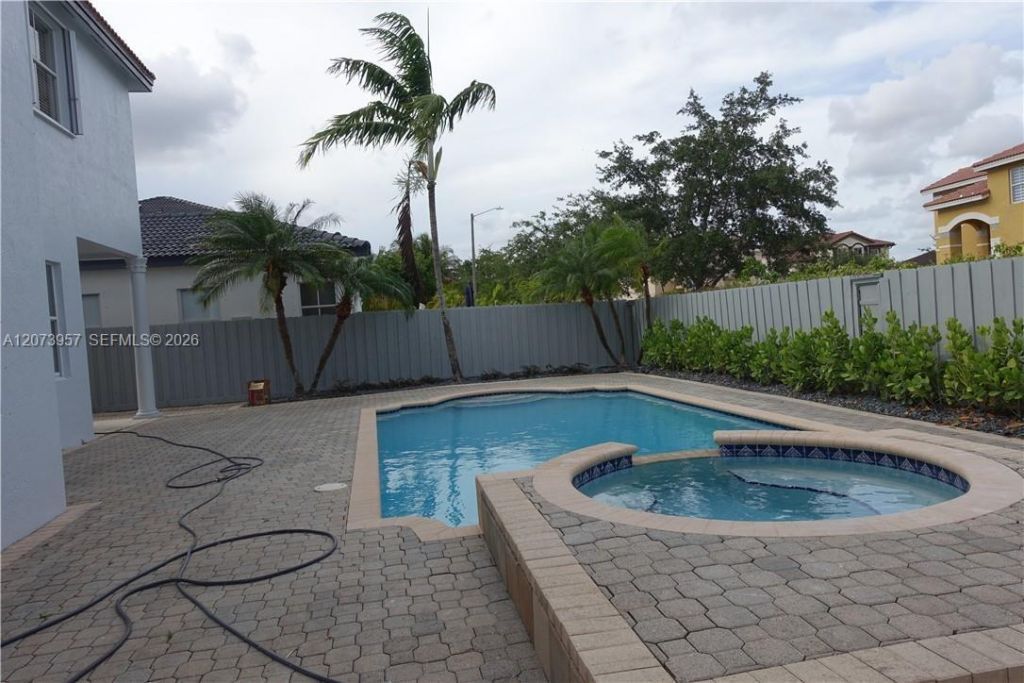 18125 NW 89th Ct , Hialeah, FL 33018 Photo