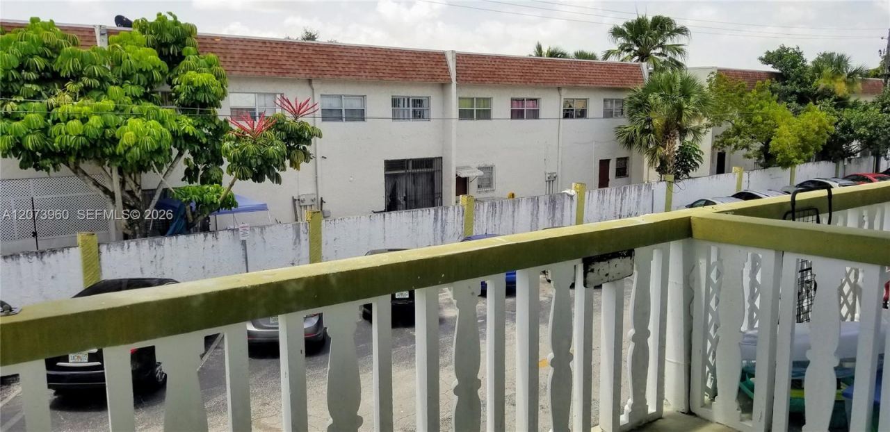 15205 NE 6th Ave , Unit D204, Miami, FL 33162 Photo