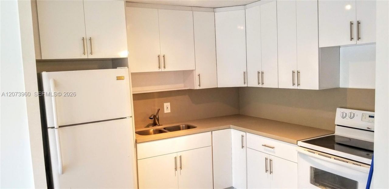15205 NE 6th Ave , Unit D204, Miami, FL 33162 Photo
