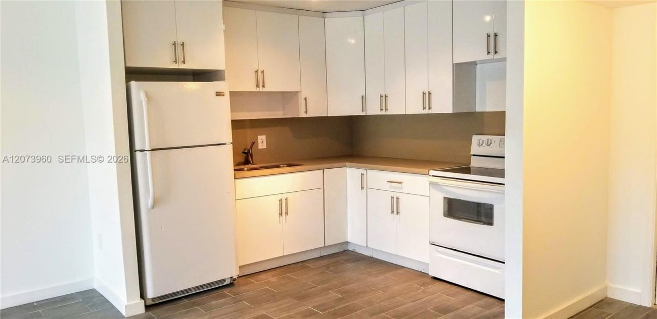 15205 NE 6th Ave , Unit D204, Miami, FL 33162 Photo