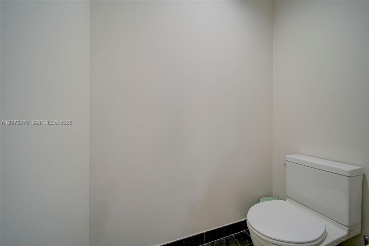 900 Biscayne Blvd , Unit 5203, Miami, FL 33132 Photo