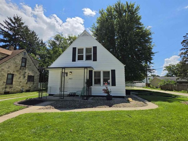907 Retz Drive, OTTAWA, IL 61350