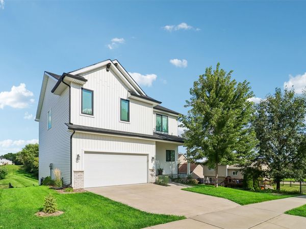 1600 E 18th Street, Norwalk, IA 50211