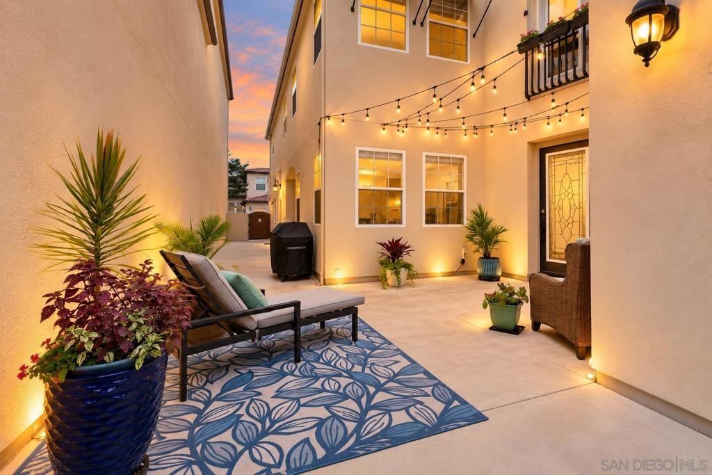 2955 Farragut, San Diego, CA 92106 Main Photo