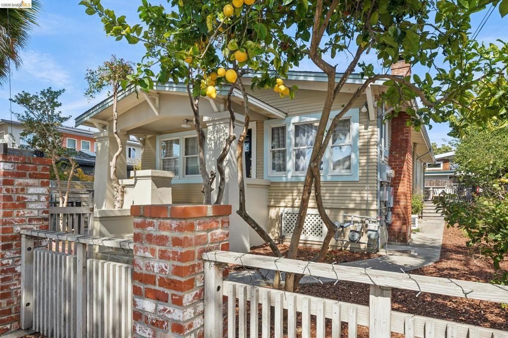 2421 9th St, Berkeley, CA 94710 Main Photo