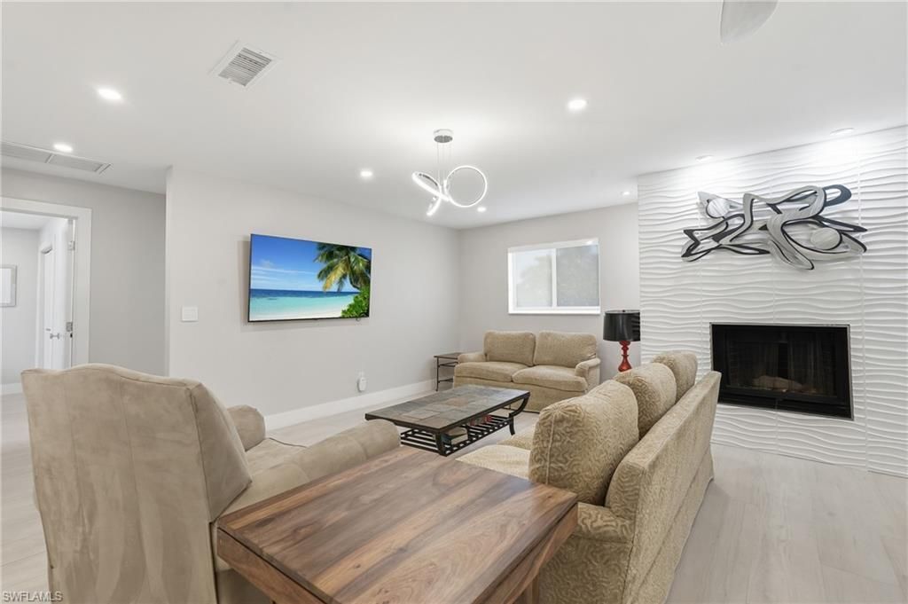 5331 Mayfair Ct , Cape Coral, FL 33904 Photo
