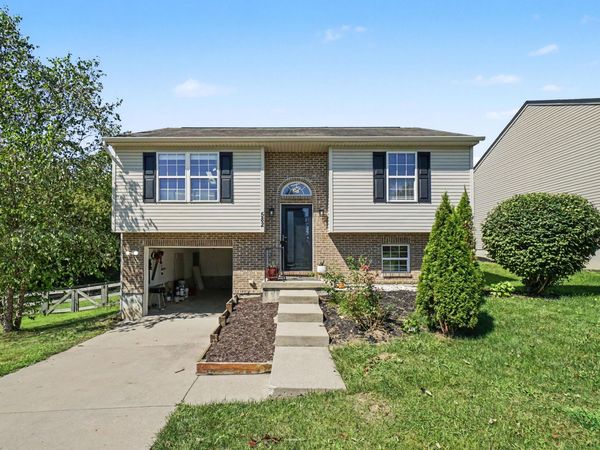 582 Berlander Drive, Independence, KY 41051