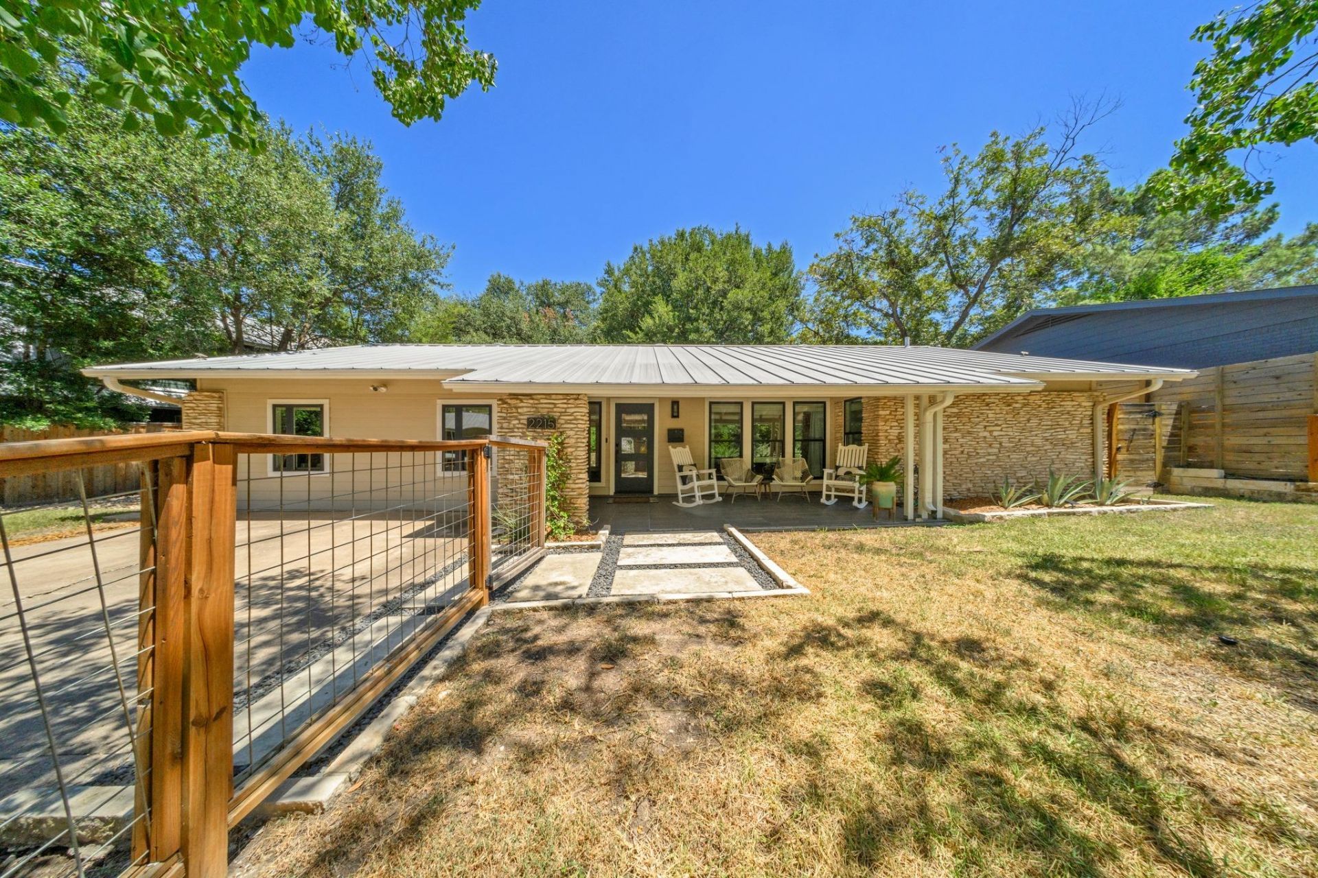 2215 Alta Vista Ave, Austin, TX 78704 Main Photo